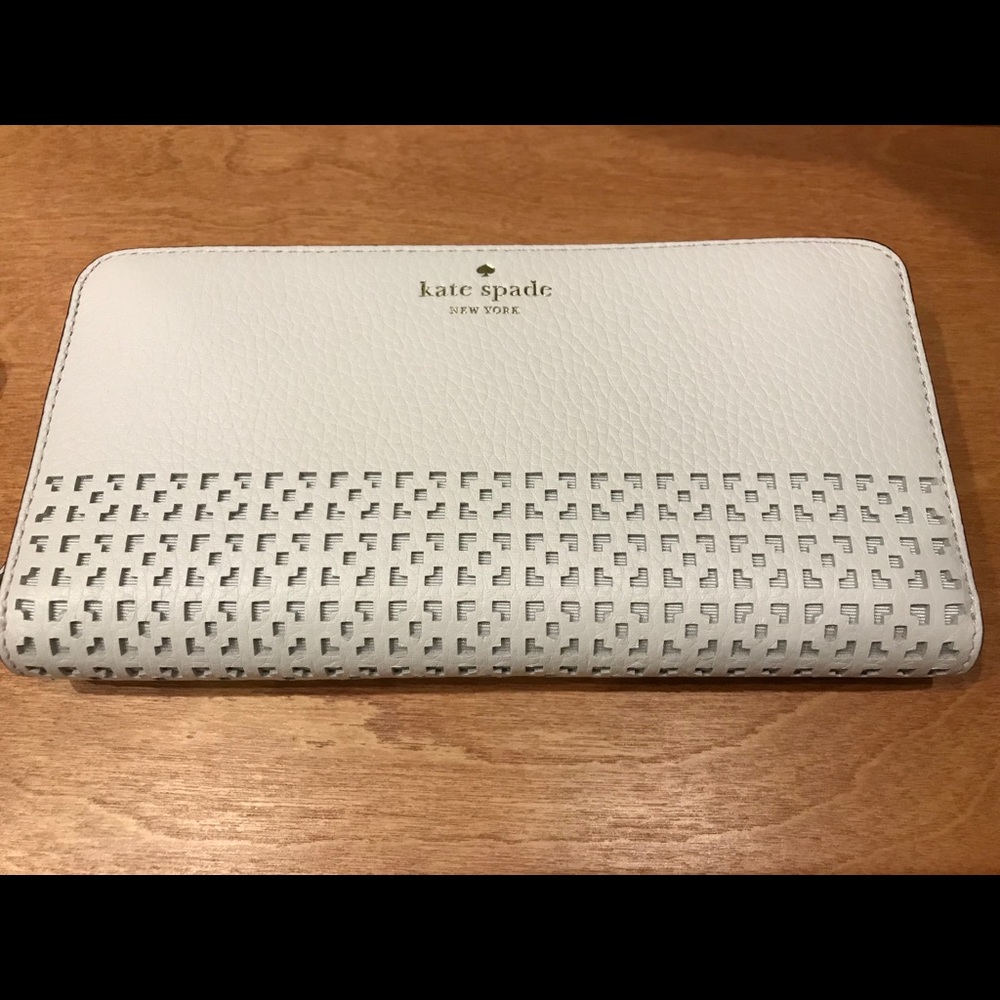 White Kate Spade Wallet